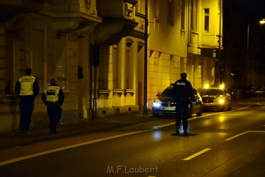 Feuer Hinterhof Garagen Koeln Hoehenberg Olpenerstr P166.JPG - Miklos Laubert